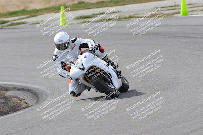 media/Mar-05-2023-TrackXperience (Sun) [[a95d40e56a]]/Group 2/session 2 turn 4/